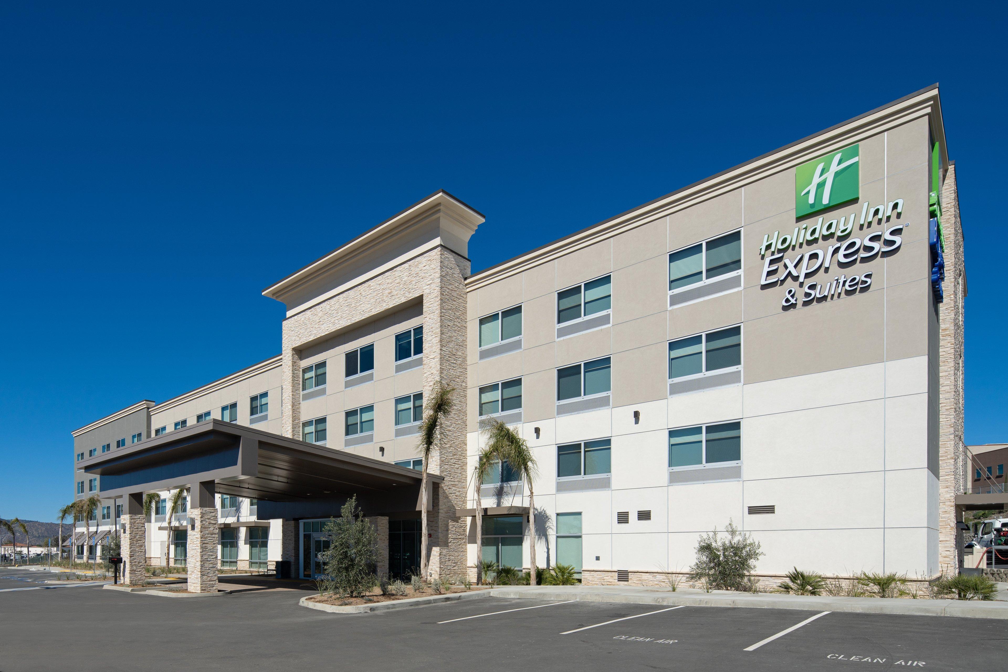 Holiday Inn Express & Suites - Murrieta, An Ihg Hotel Exterior photo